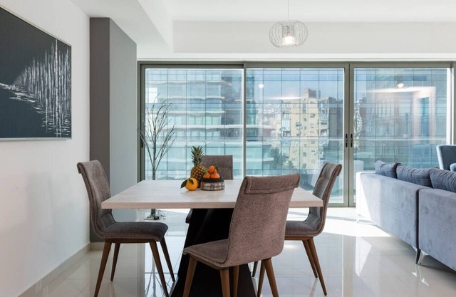 Sunny in Antelias - Demco (Power 24/24)