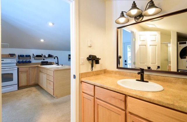 Sunny Pines · Escape to the Sunny Pines Cabin