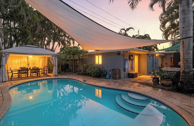 Sunny Retreat Near Las Olas & the Beach + Pool, Hot Tub | Paradise Stay