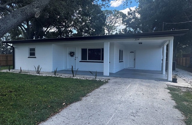 Sunny Ruskin Escape – 3BR Home with Pool & Near the Bay