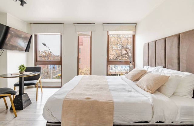 Sunny Studio in the Center of Santiago: Your Cozy City Escape.