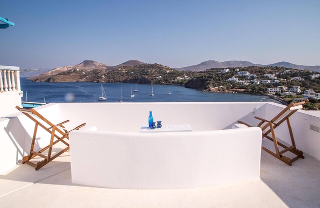 Sunrise Bay. Modern Cycladic House near the beach with a magnificent view.