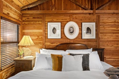 Sunrise Lodge - Main Cabin