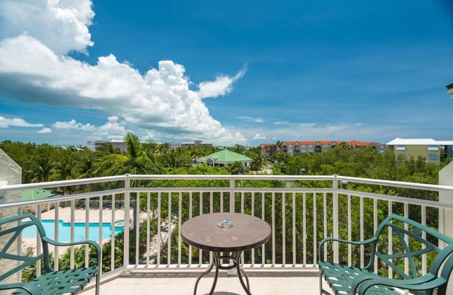 Sunrise Suites Tierra Bomba Suite #403