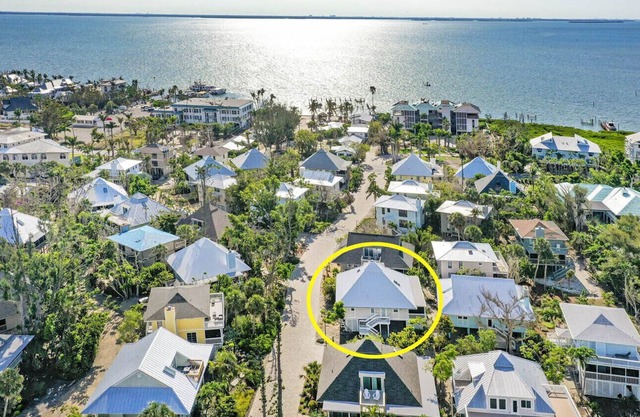 Sunset Captiva 38 | 3 Bed, 2 Bath