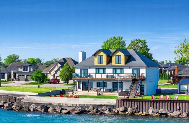 Sunset Cove Lakehouse