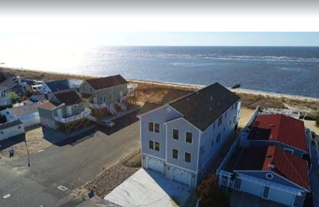 Sunset Heaven - Bayfront Condo Second Floor !