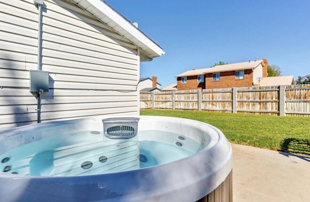 Sunset Paradise Retreat | 2 Hot Tubs | 2 Houses