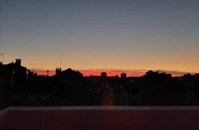 Sunset Views Near The Trendy Mercado Arroios