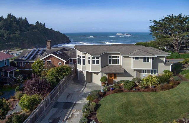 Sunset Vista - Footsteps to the Beach & Pier!