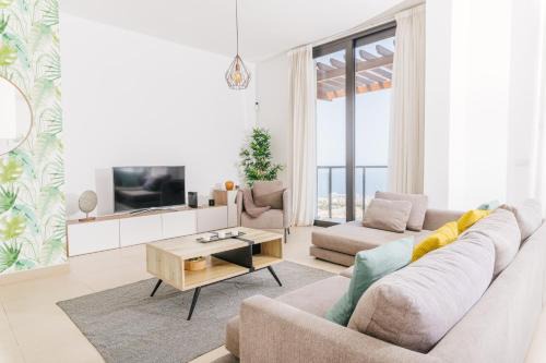 Sunset White Villa - Ocean view, Jakuzzi, Heated Pool, Air-conditioning, Grill