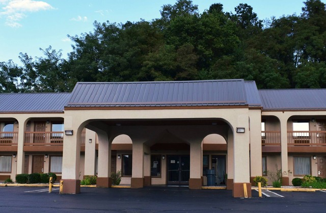 Super 8 by Wyndham Fort Chiswell/Wytheville Area