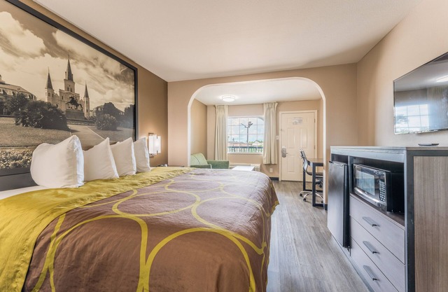 Super 8 by Wyndham Lake Charles Northeast