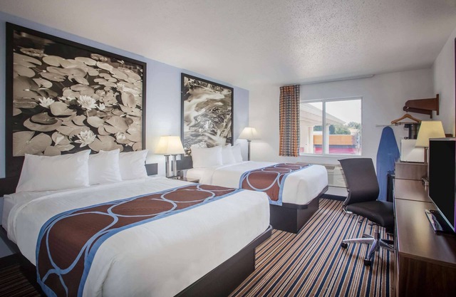 Super 8 by Wyndham Washington