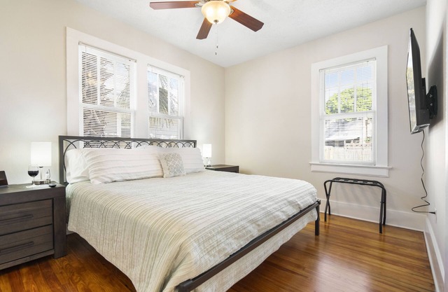 Super fun house with bikes, arcade games, & a BARn!