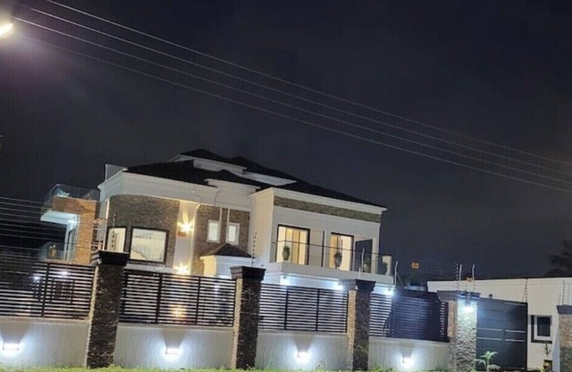 Superb 4-bedroom house in Accra with AC and Swimming Pool