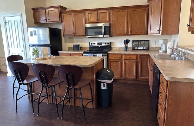 Superb 4-bedroom townhome near Notre Dame - Perfect for football games!