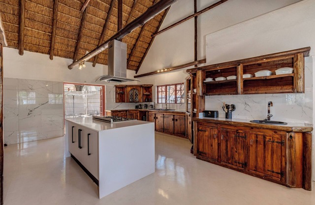 Superb 7-bedroom villa in Sandton
