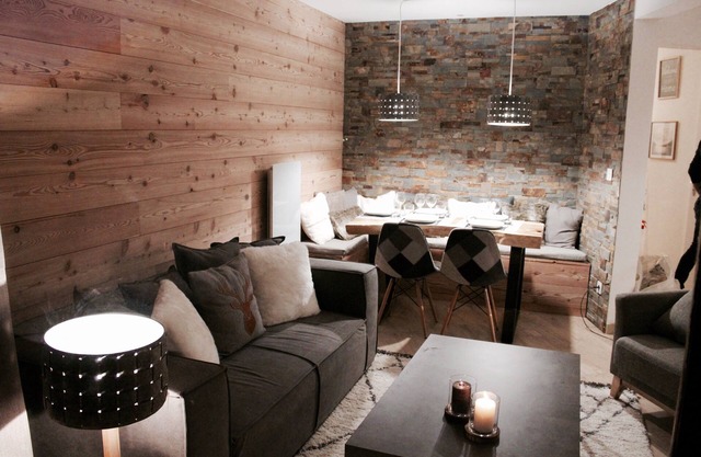 SUPERB APARTMENT 2 rooms renovated nine at the foot of the slopes of MONTGENEVRE