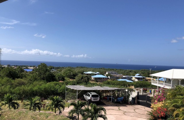 SUPERB BUNGALOW 36M2 OLD PEOPLE GUADELOUPE