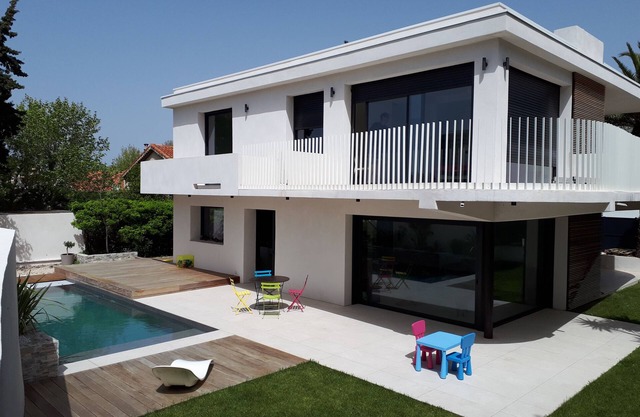 Superb house between sea and cove with swimming pool