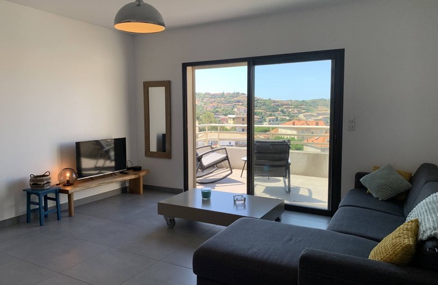 Superb STUDIO sea view