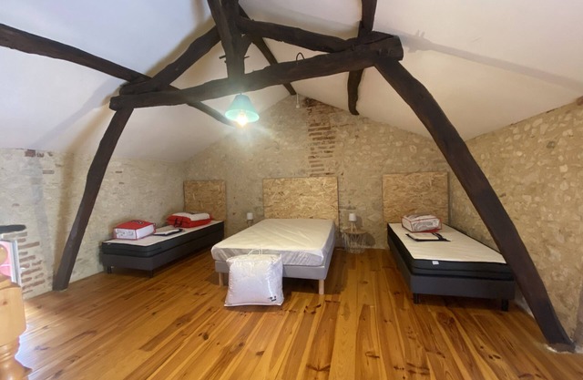 Superbe Maison de Vacances en Pierre