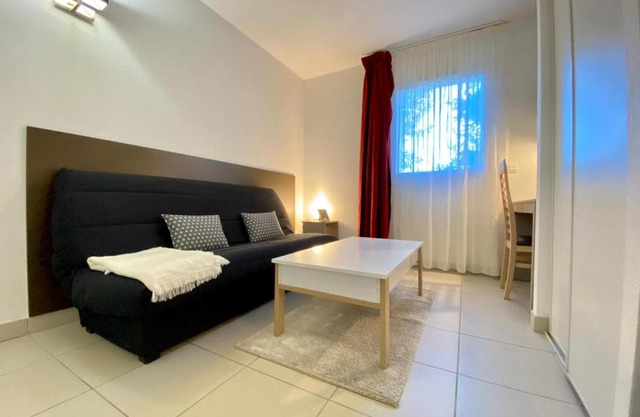 Superbe studio rénové avec piscine Aix-en-Provence