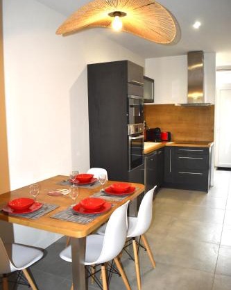 Superbe T2 climatisé avec patio et jardin