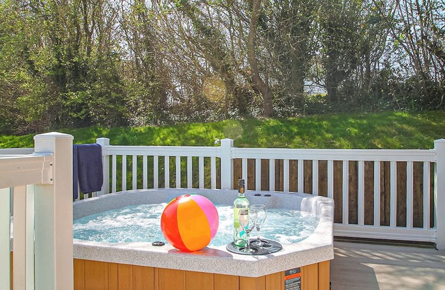 Superior Lodge Plus 4