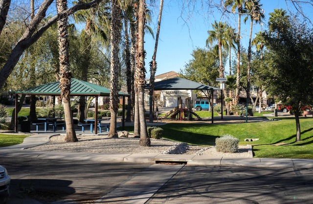 Superstition Serenity 4BR /w Hot Tub, Hiking, Golfing
