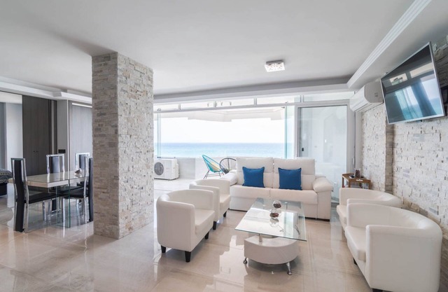 Supreme Deluxe Executive Suite