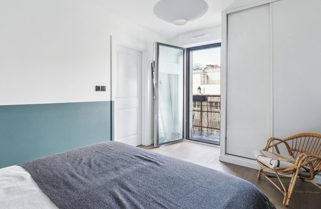 SURESNES - Gambetta - Belvedère - close Arena accor defense and Paris