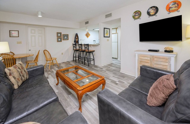 Surfwalk 343 – Shared Pool, 2 Balconies & Easy Beach Access