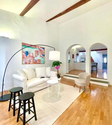 Susannas Lovely New Apartment