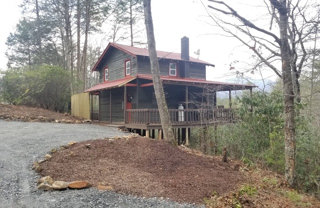 Swann's View - Newly remodeled in 2021 with amazing mountain views!