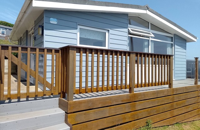 SWEET SEA VIEW SHALDON CHALET nr BEACH, TORQUAY & DARTMOOR 7mile GOLF opposite.