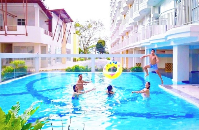 SweetLove💗2BR 12ꆜ *View-Deck *Parking *Netflix