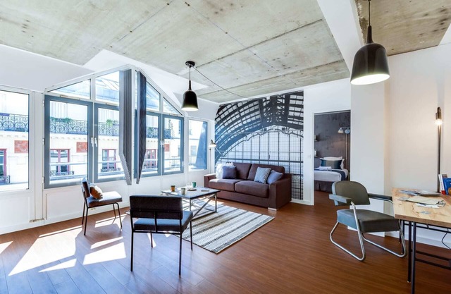 Sweett | Milan VI - Four Bedroom Apartment, Sleeps 10