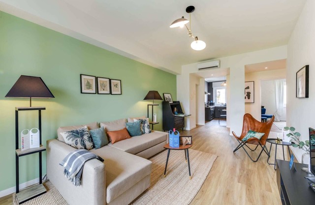 Sweett | Solari - One Bedroom Apartment, Sleeps 4