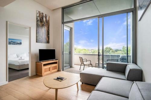 Sydney Urban Oasis Balcony Views and BBQ