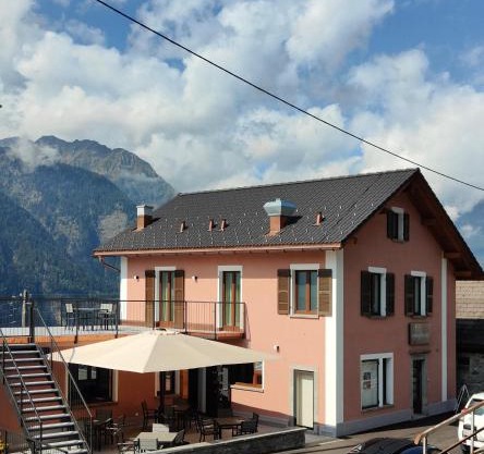 Symphony Hotel & Restaurant