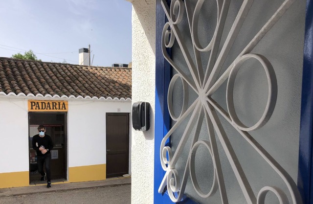 T1 with king-size double bed ideal for a romantic getaway by the sea