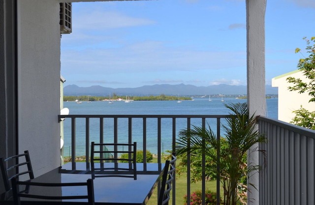 T2 apartment sea view