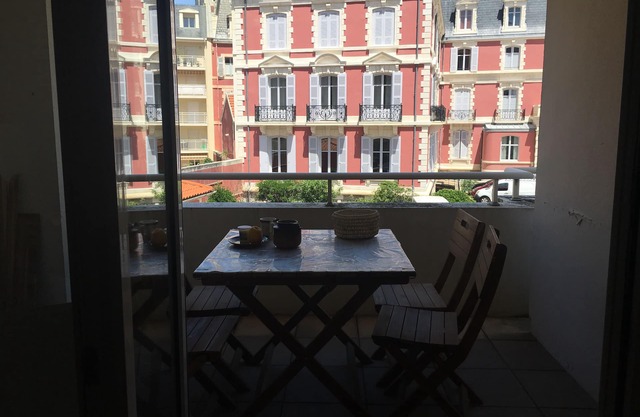 T3 Imperial district + parking