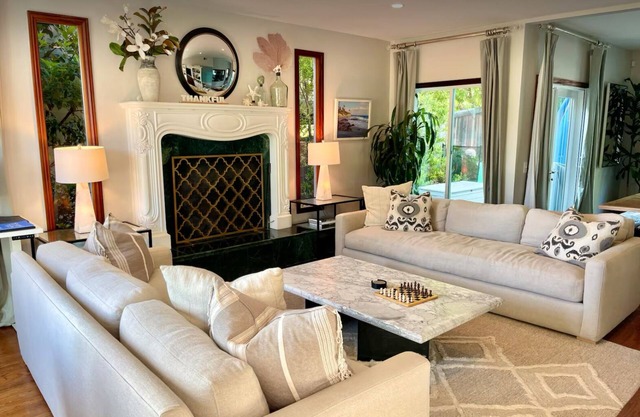 Tablerock Beach House with Saltwater Pool/Jacuzzi and Ocean Views