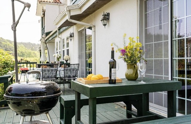 Taean Baja California Pension