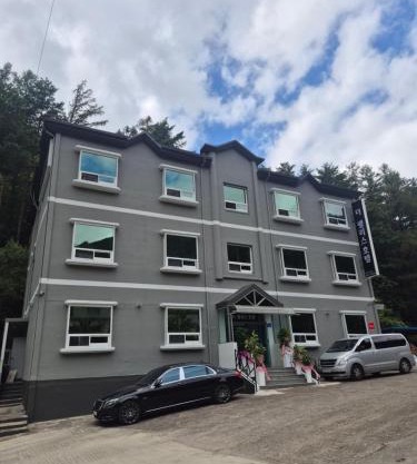 Taebaek The Palace Hotel