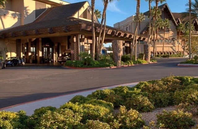 TAHITI VILLAGE HUGE 2 BEDROOM CONDO RESORT. SLEEPS 8