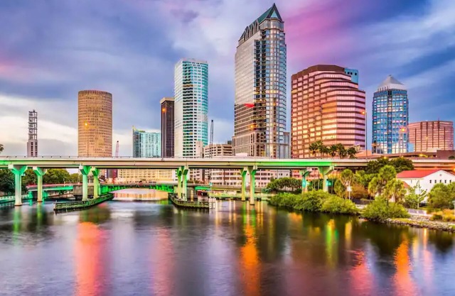 Tampa 5-Star Luxurious Private Home Near The Beach! 4br/3br/5beds!